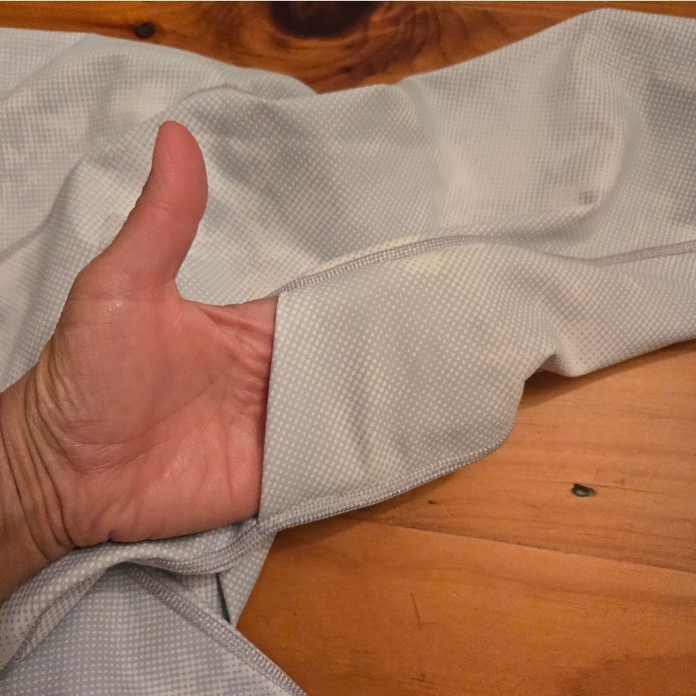 Athleta Bundle Light Gray Printed Capri Leggings … - image 6